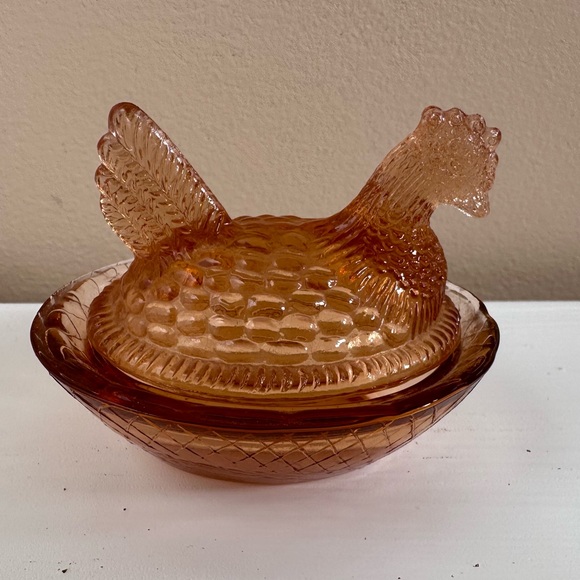 Vintage Glass Hen on Nest Dish - Picture 2 of 4